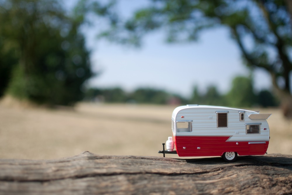 Wohnwagen einfach und günstig finanzieren shutterstock 1155724726